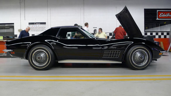 [PICS] The Black 1972 Corvette