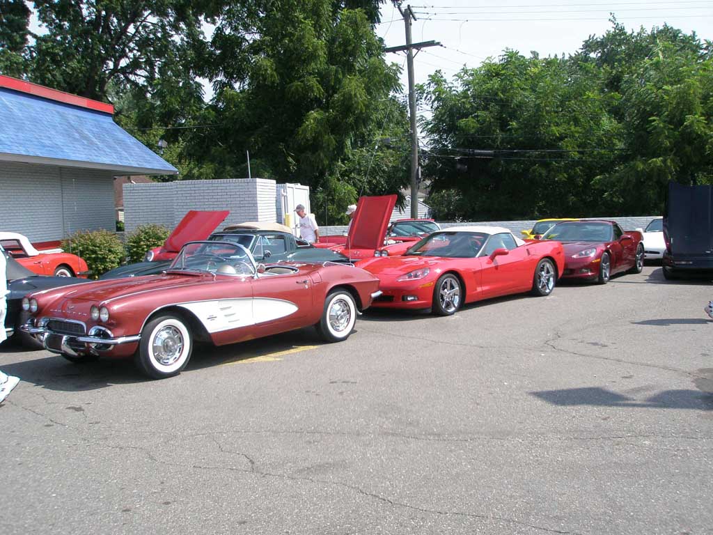 [PICS] The Corvettes of the Woodward Dream Cruise