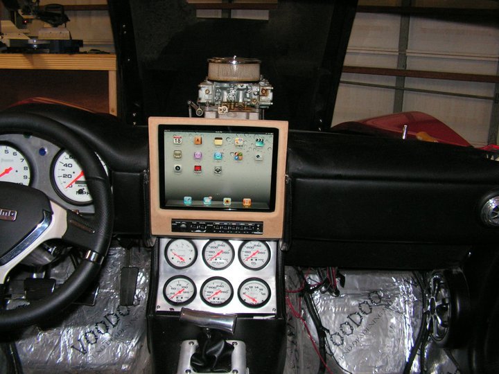 1981 Corvette Gets Custom iPad Install