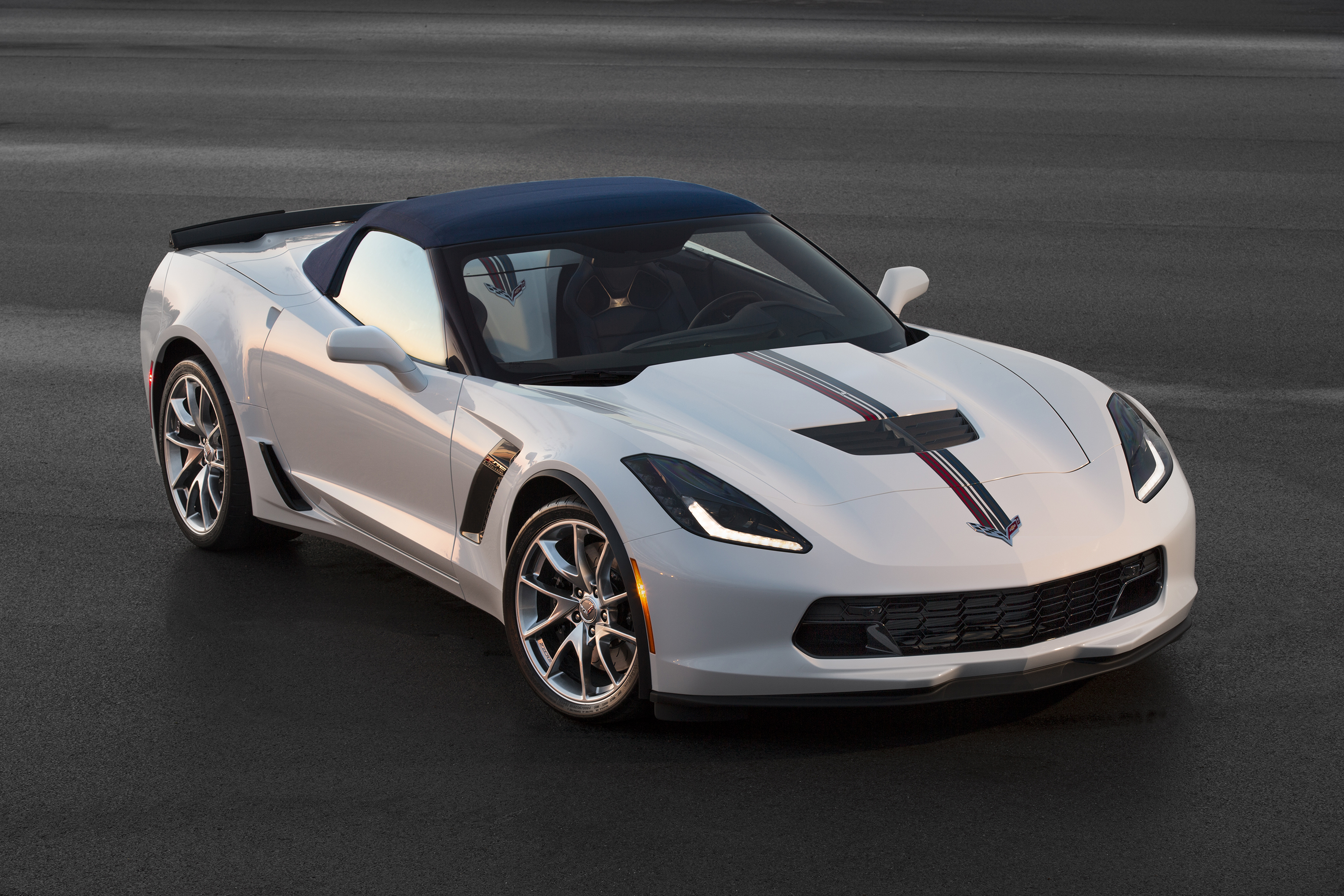 2016 Corvette Stingray and Z06 Twilight Blue Design Package