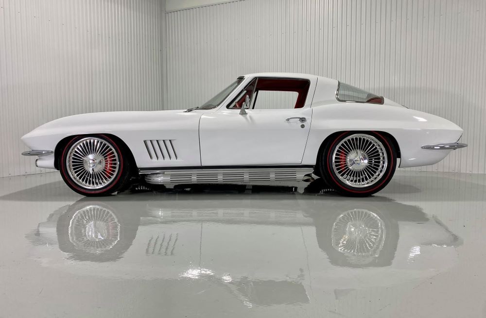 Flat Out Autos 1967 Corvette Restomod