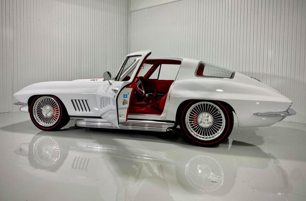 Flat Out Autos 1967 Corvette Restomod