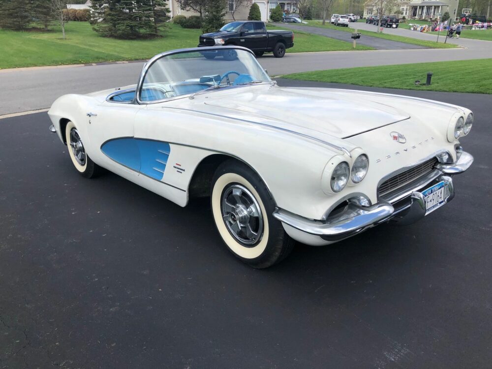 The Hoy's 1961 Chevrolet Corvette