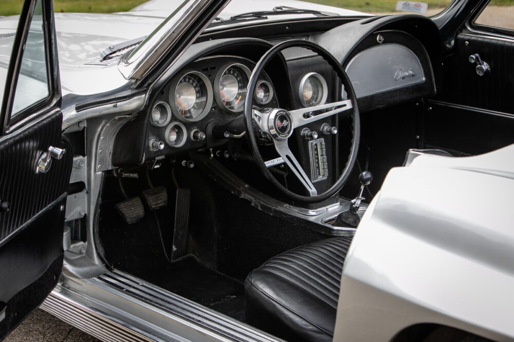 1963 Corvette Stingray + Cliff Richard