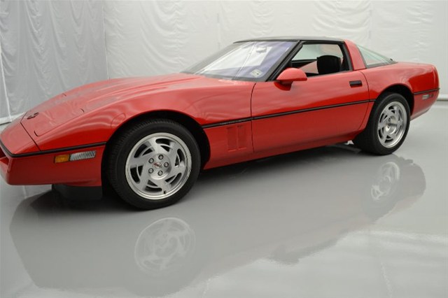 1990-Chevrolet-Corvette-ZR1-1