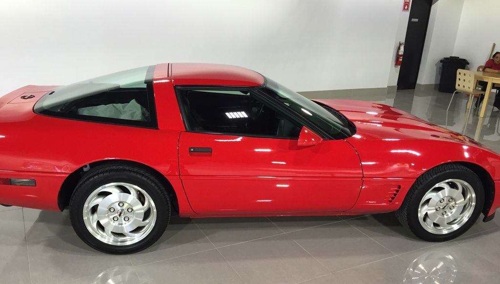 1995_corvette of the week