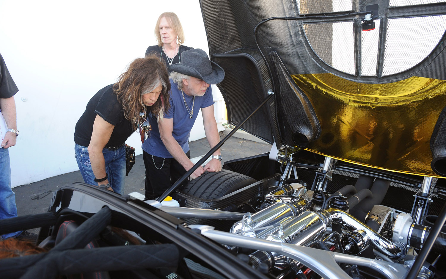 2012-Hennessey-Venom-GT-Spyder-engine-bay.jpg