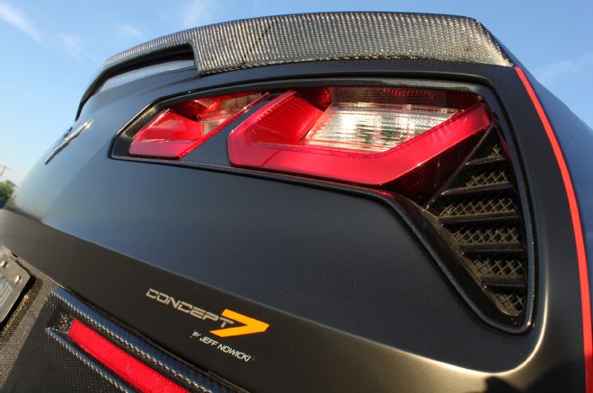 -2014-chevrolet-corvette-black-taillights