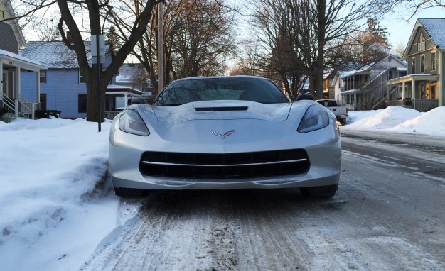 2014-Chevrolet-Corvette-Stingray-Z51-cold-start-04-626x382