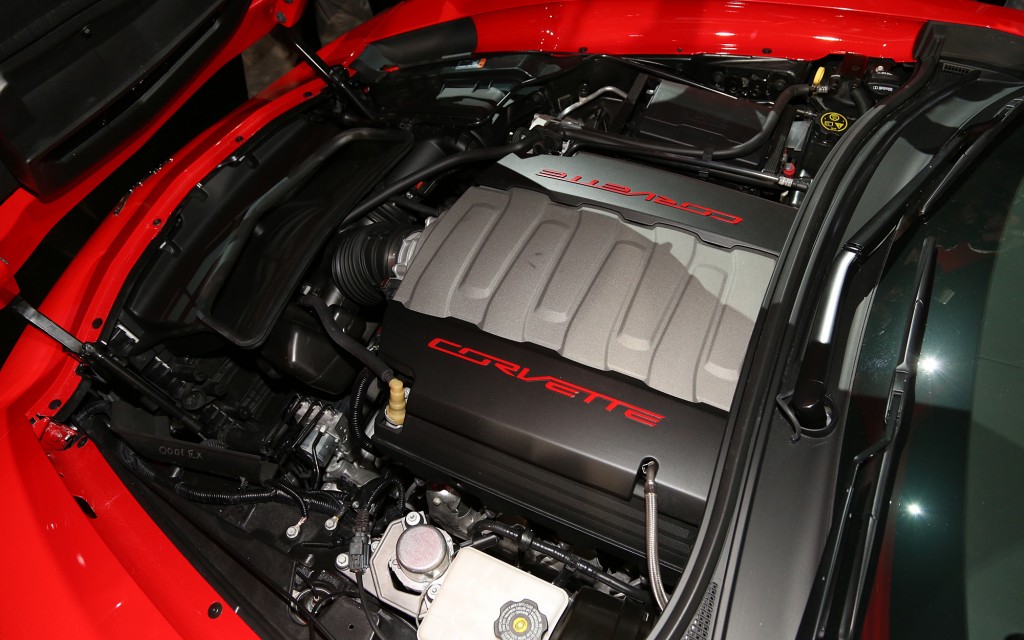 2014-Corvette-C7-Stingray-Engine__01297_zoom