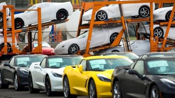 2014-Corvette-Stingray-Bowling-Green-text