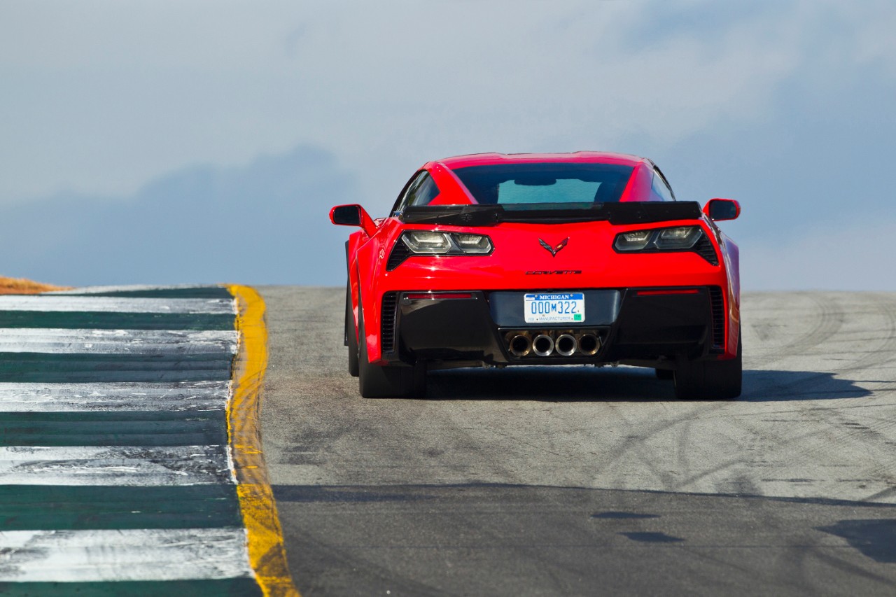 2015 Chevrolet Corvette Z06 (25)