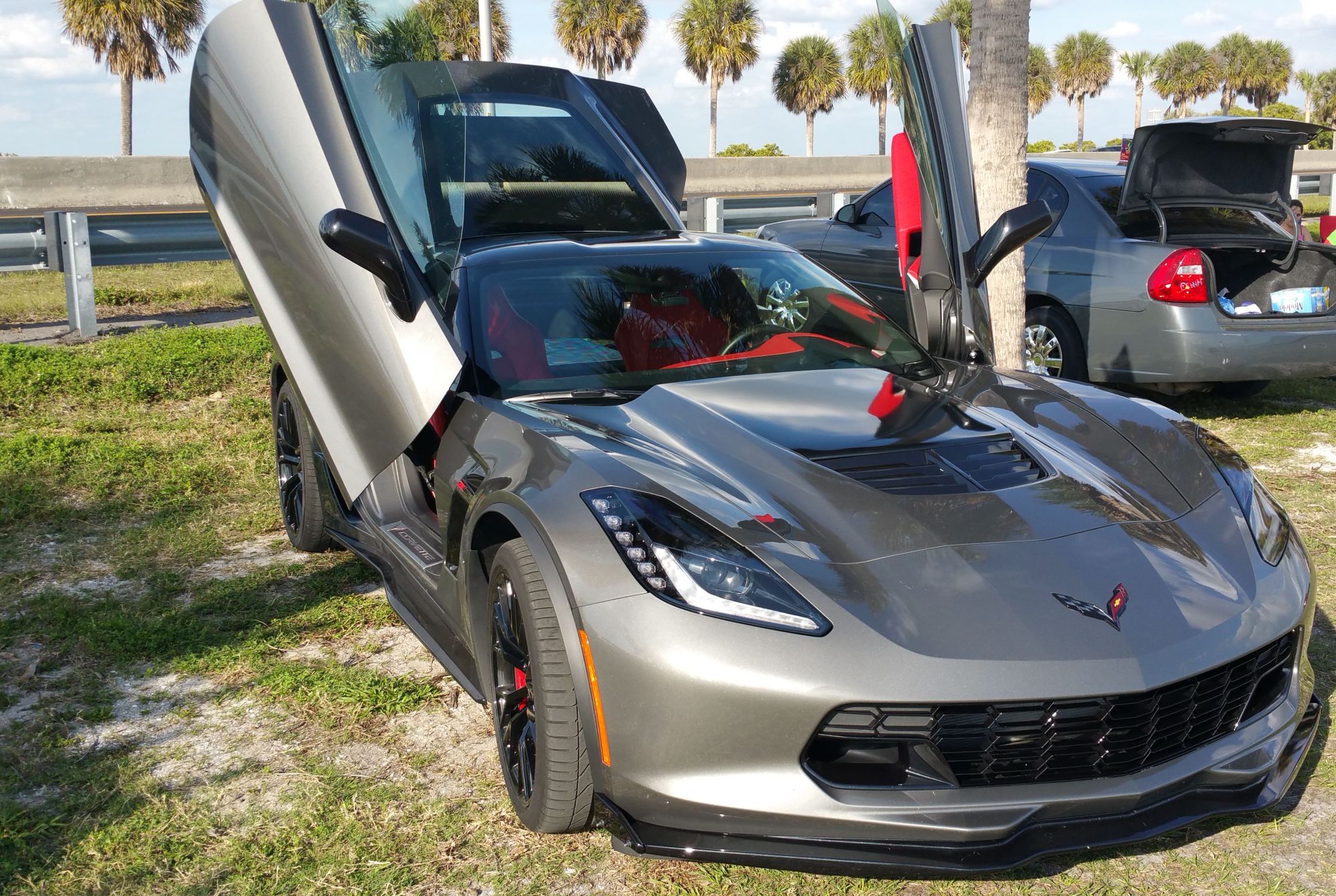 2015 Chevrolet Corvette Z06 C7 with Lambo-Style Vertical Doors (2)