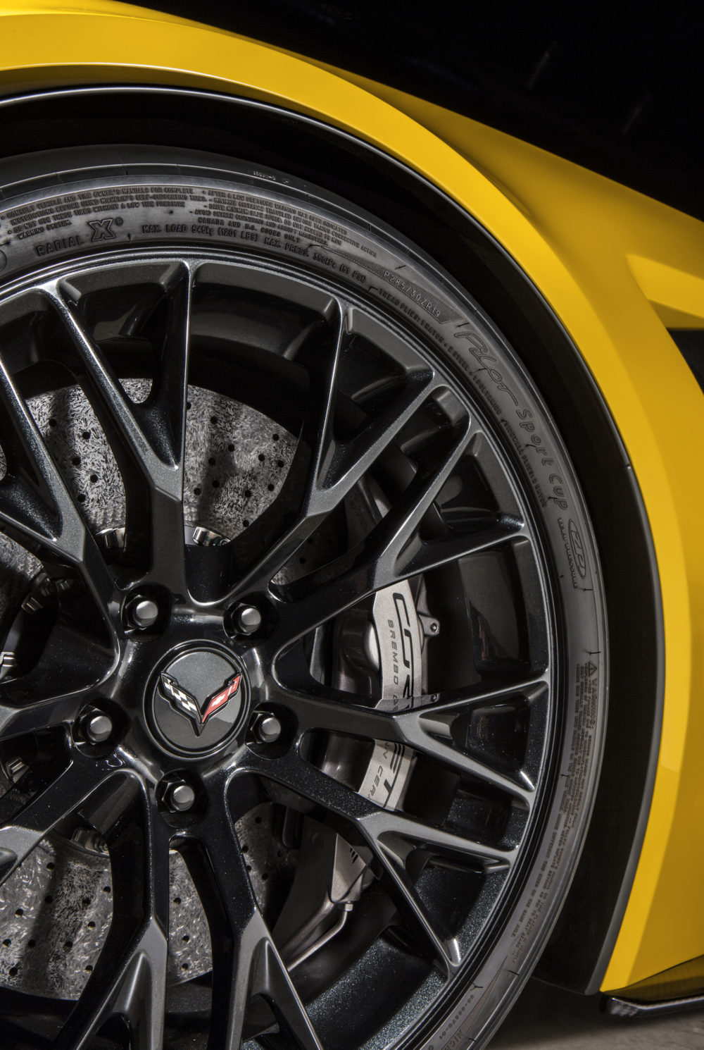 2015 Chevrolet Corvette Z06 Tire