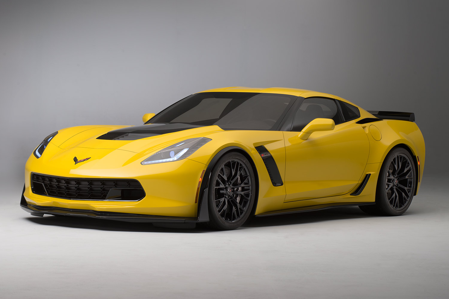 2015-corvette-stingray-z06-chevrolet