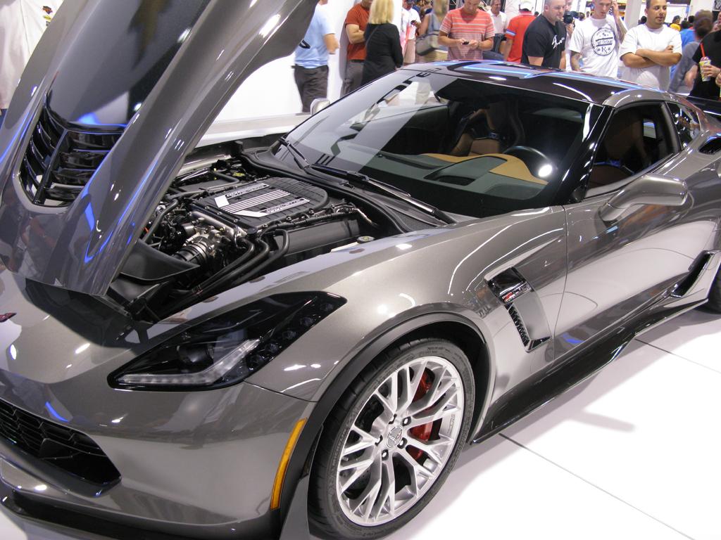 2015_Chevrolet_Corvette_Z06_8