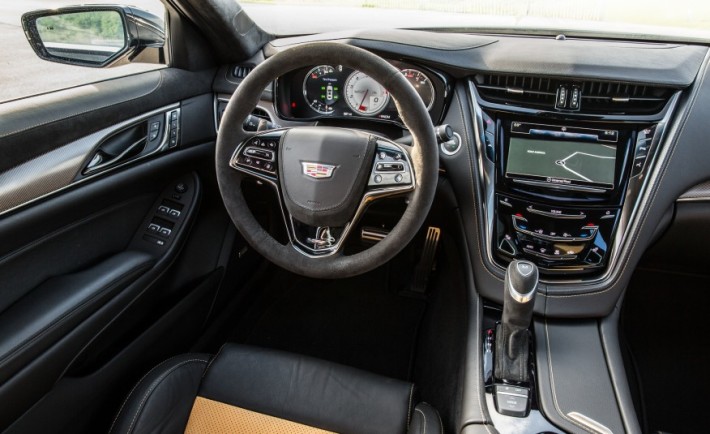 2016-Cadillac-CTS-V-125-876x535