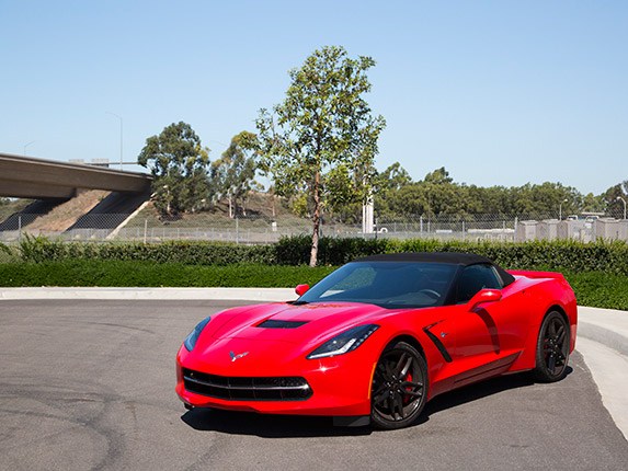 2016-chevrolet-corvette-sports-car-best-buy-05-600-001