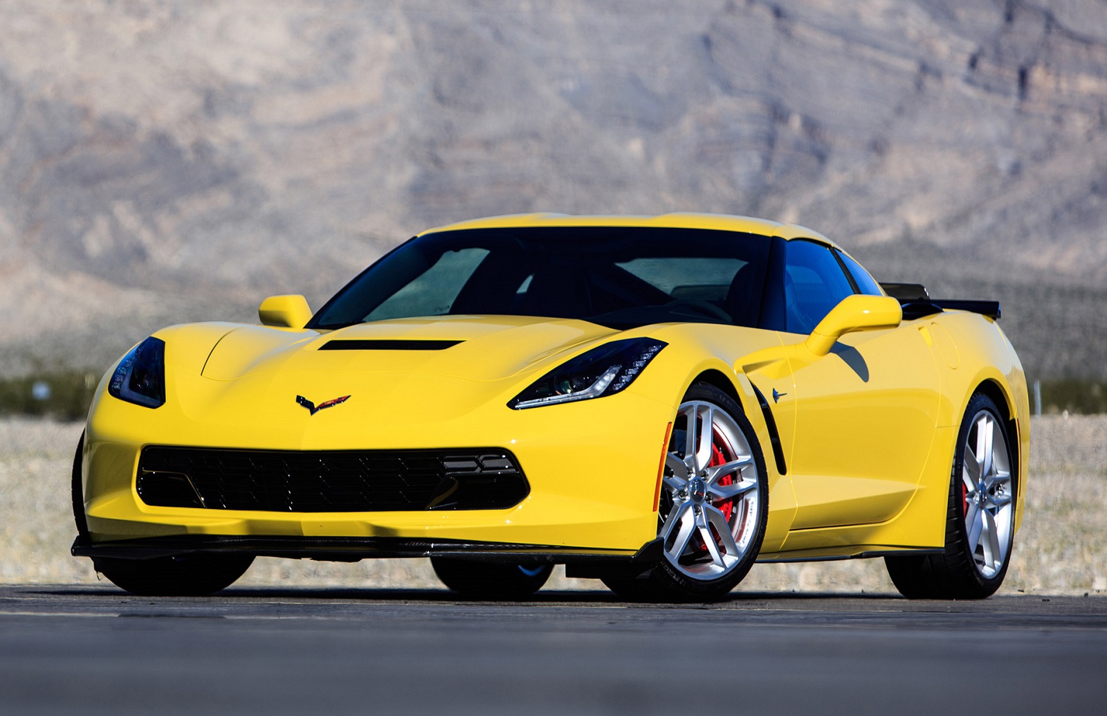 2016-chevrolet-corvette-stingray-upgraded-with-corvette-z06-parts-2015-sema-show_100532473_h