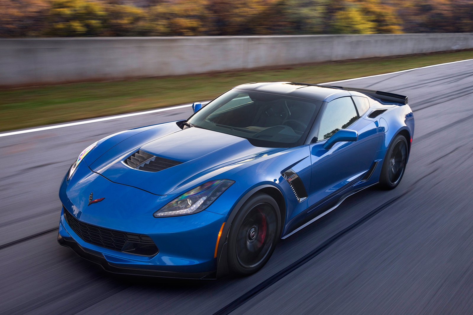 2016-chevrolet-corvette-z06-01