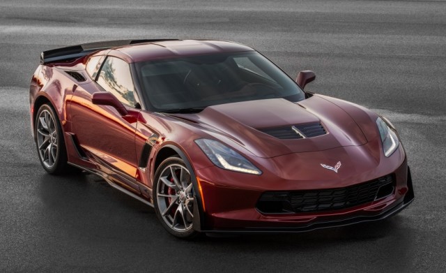 2016-Chevrolet-Corvette-Z06-coupe-101-876x535