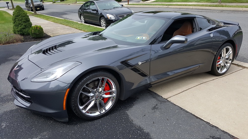 Does This C7 Corvette Look Better with Chrome or Black Wheels?