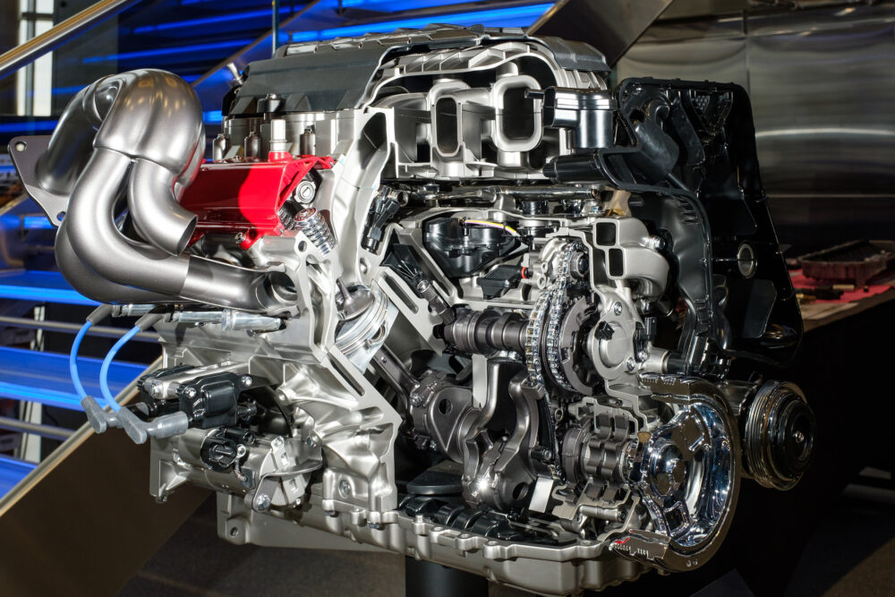 2020 Corvette Stingray’s 6.2L Small Block V-8 LT2 engine