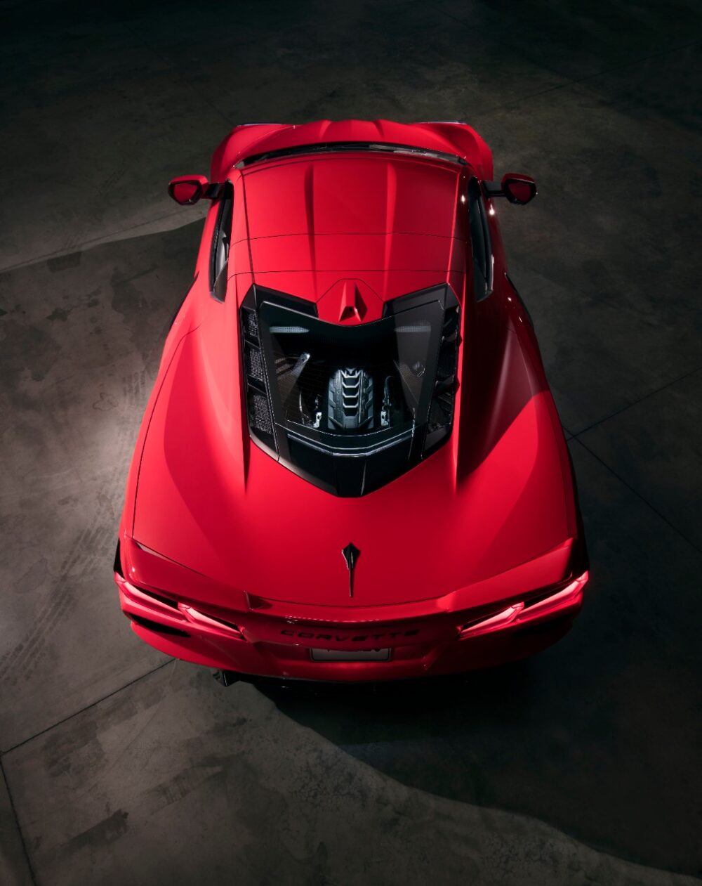 2020 C8 Corvette Stingray rear end glass hatch over engine