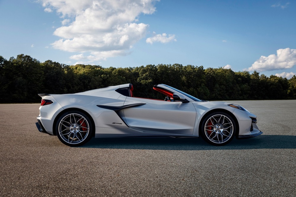 Z06 roof open