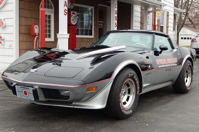 3-1978-corvette-pace-car-side-view