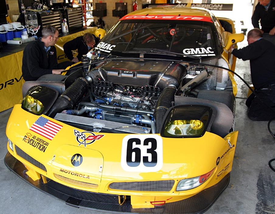 35a-Corvette-C5-R garage shot