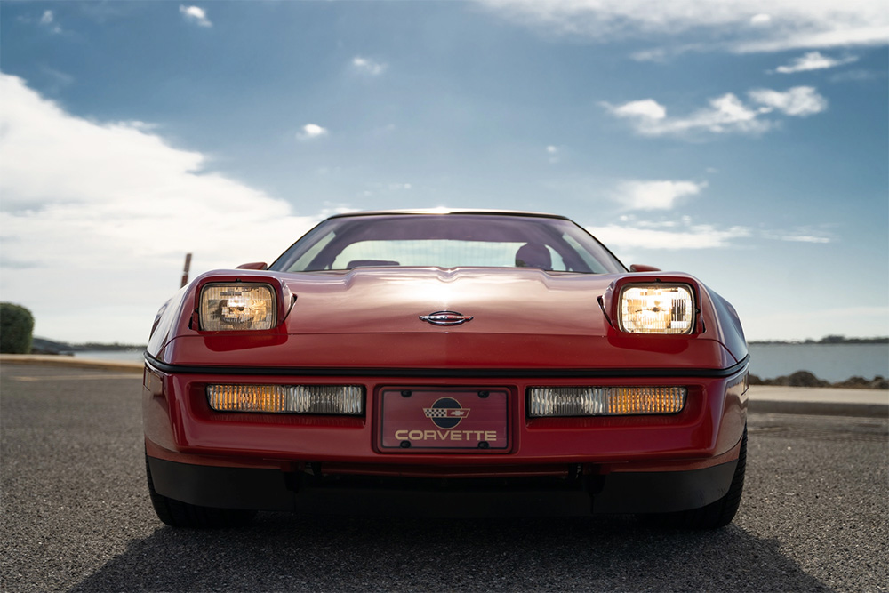 1990 Chevrolet Corvette ZR-1 Front Lights Up