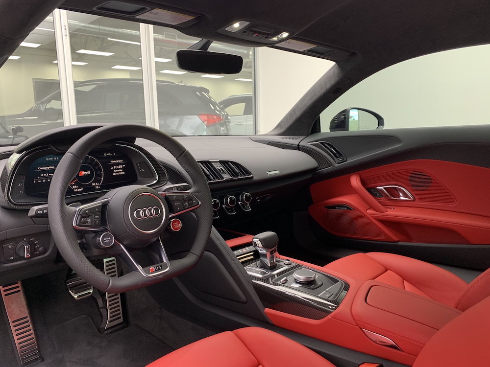 Audi R8 Interior