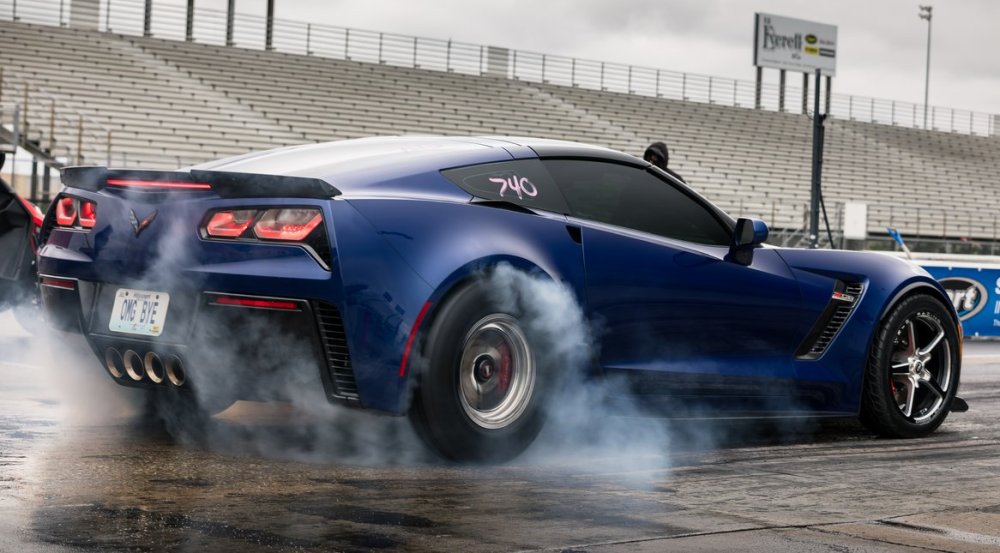 Corvette Z06 Runs 9s