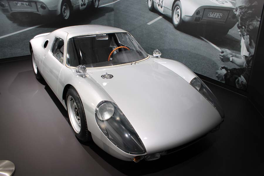 904-porsche.jpg