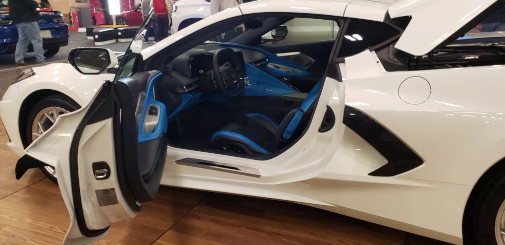 White Over Blue C8 Stuns at Oklahoma City Car Show