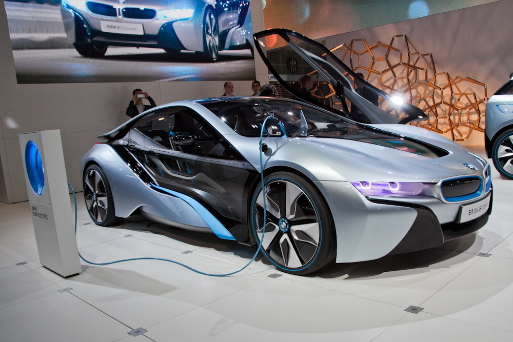 BMW i8 Concept-front.jpg