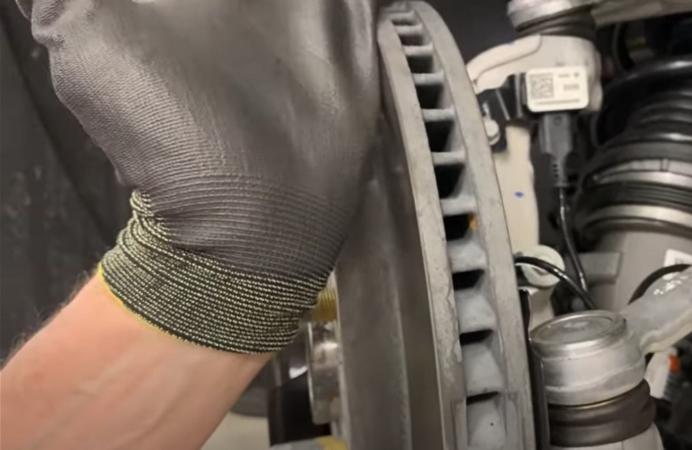 KNS Brakes Demonstrates How to Swap C8 Corvette Z51 Brake Pads (& Reveals an Odd GM Quality Control Issue)