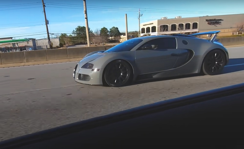 C8 Corvette vs Bugatti Veyron Drag Race