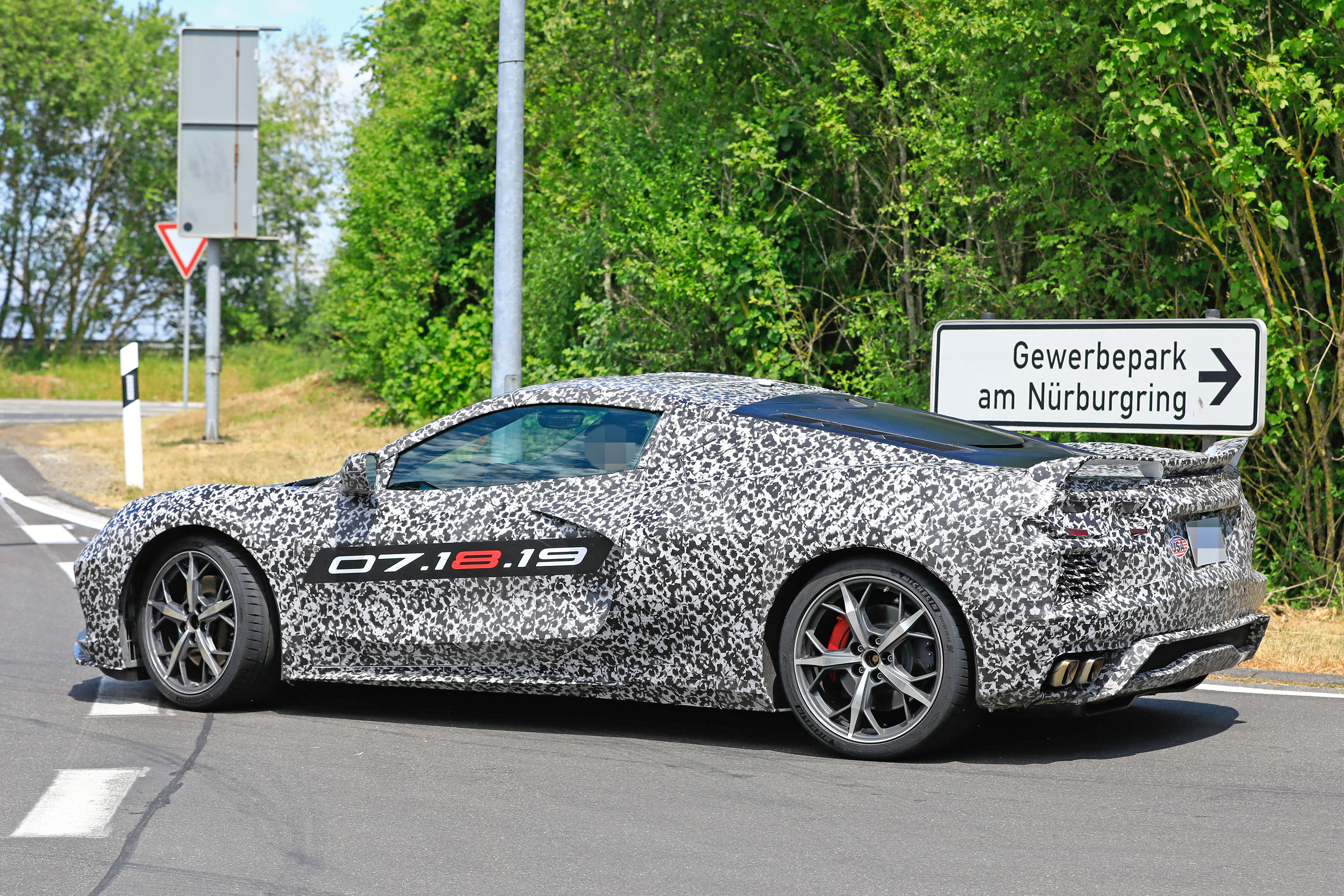 Mid Egine C8 Corvette Zora Spy Shots 2019 2020