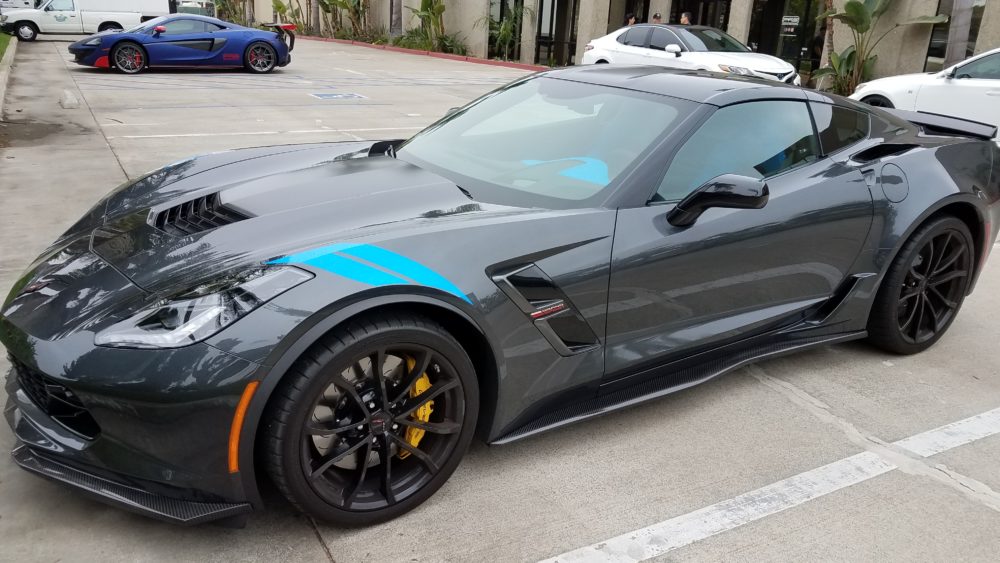 Corvette Grand Sport vs Mustang Shelby GT350