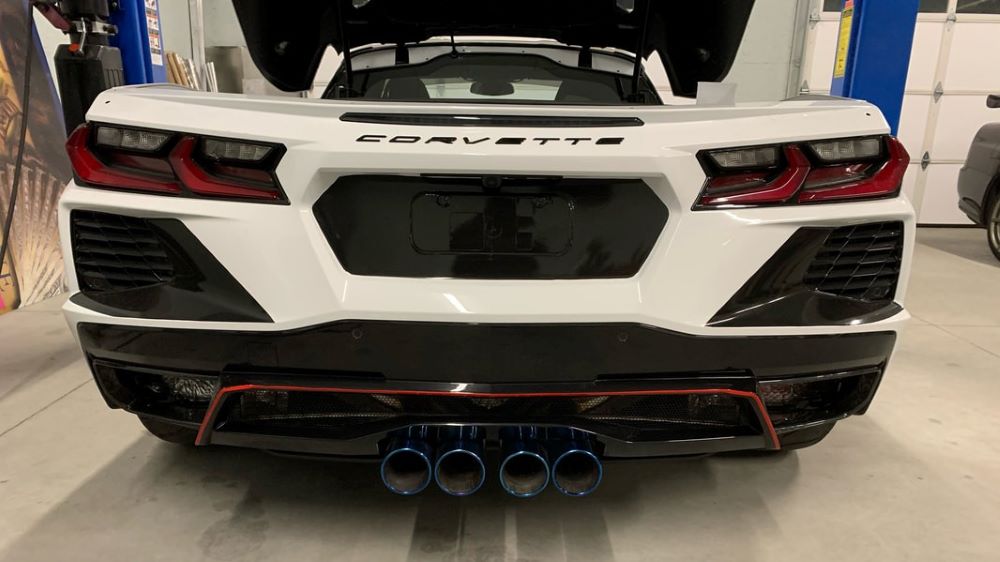 Aerolarri Center-Exit C8 Corvette Exhaust