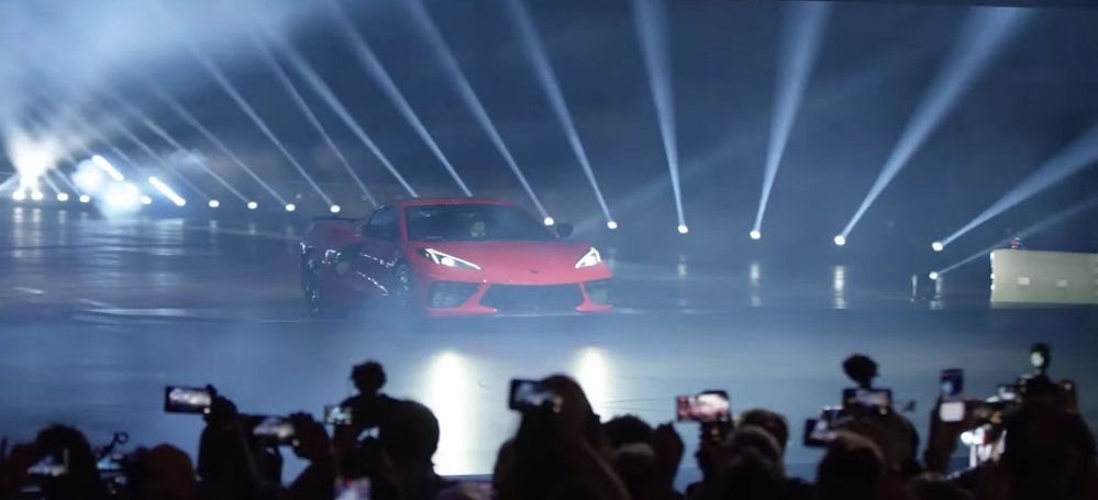 C8 Corvette debut