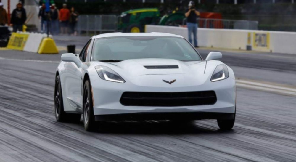 C7 Corvette Runs 9s