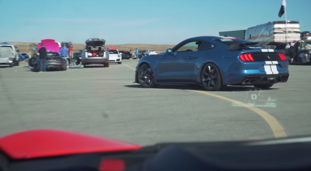 Corvette vs Shelby GT500