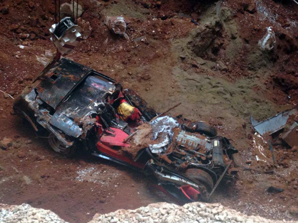 Corvette ZR-1 Spyder in Sinkhole at National Corvette Museum Home