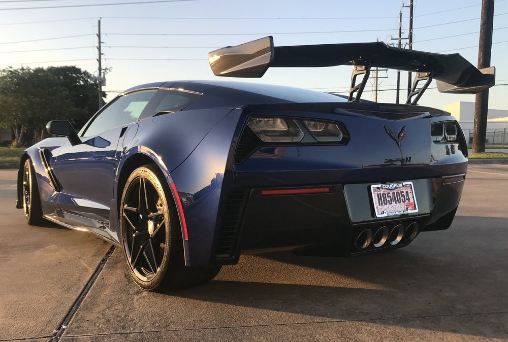 LMR1200 Corvette ZR1