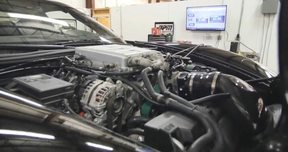 C6 ZR1 engine bay