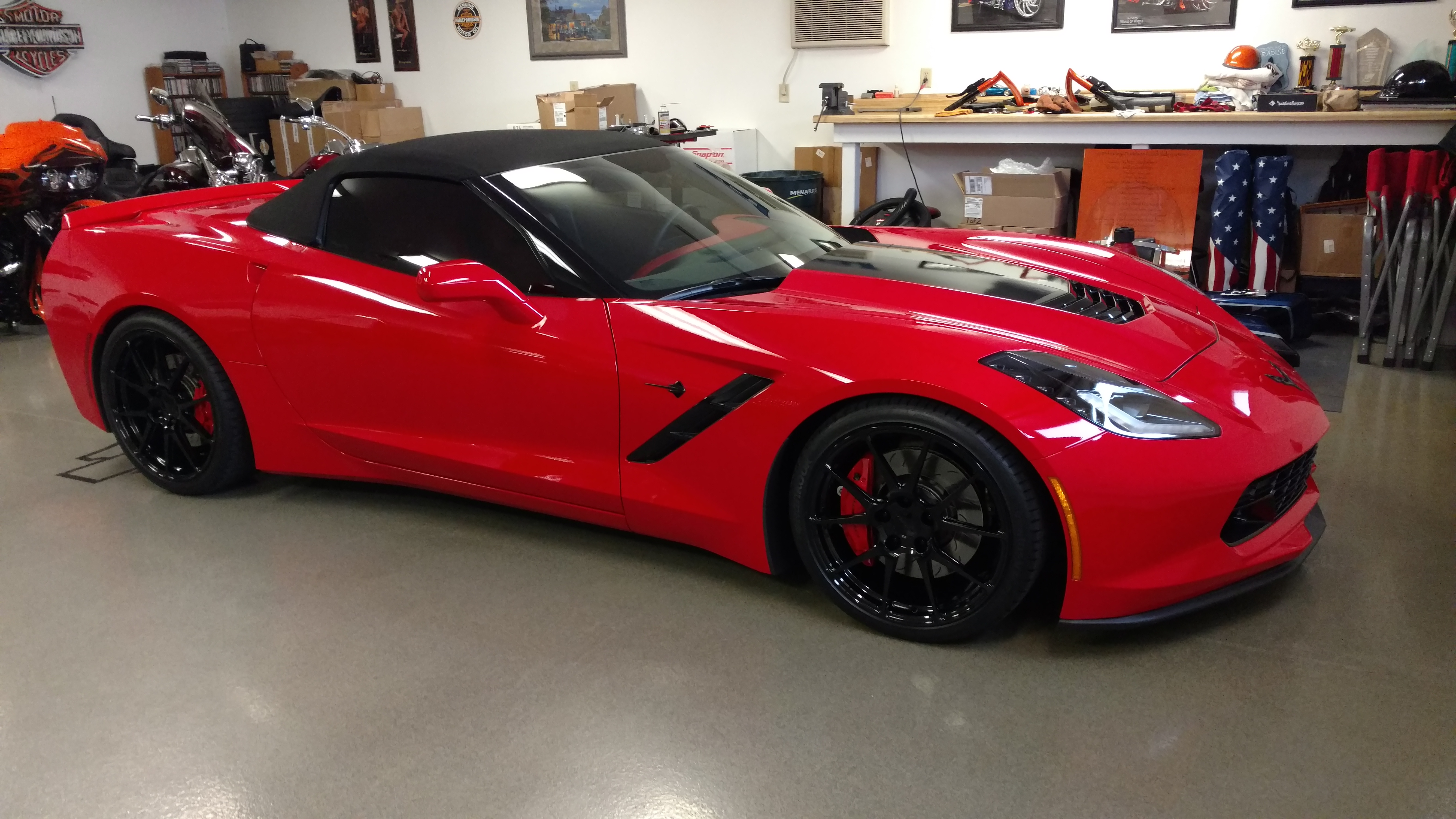 lowered C7 corvette