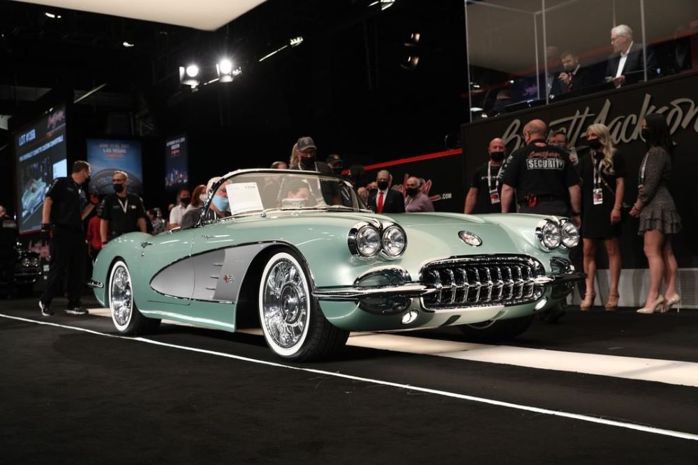 Kevin Hart 1959 Corvette Restomod Barrett-Jackson Scottsdale 2021